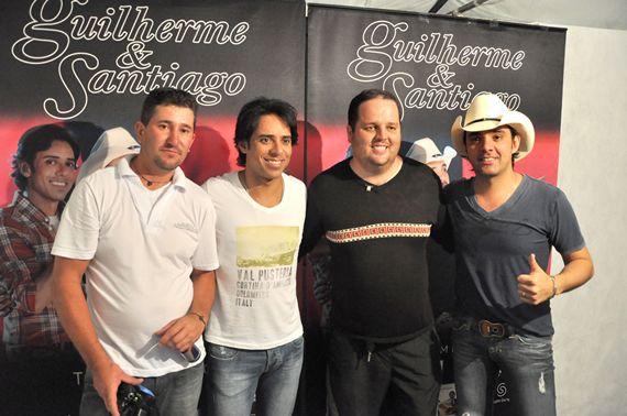Show Guilherme e Santiago no anivers&aacute;rio de Juruaia-MG