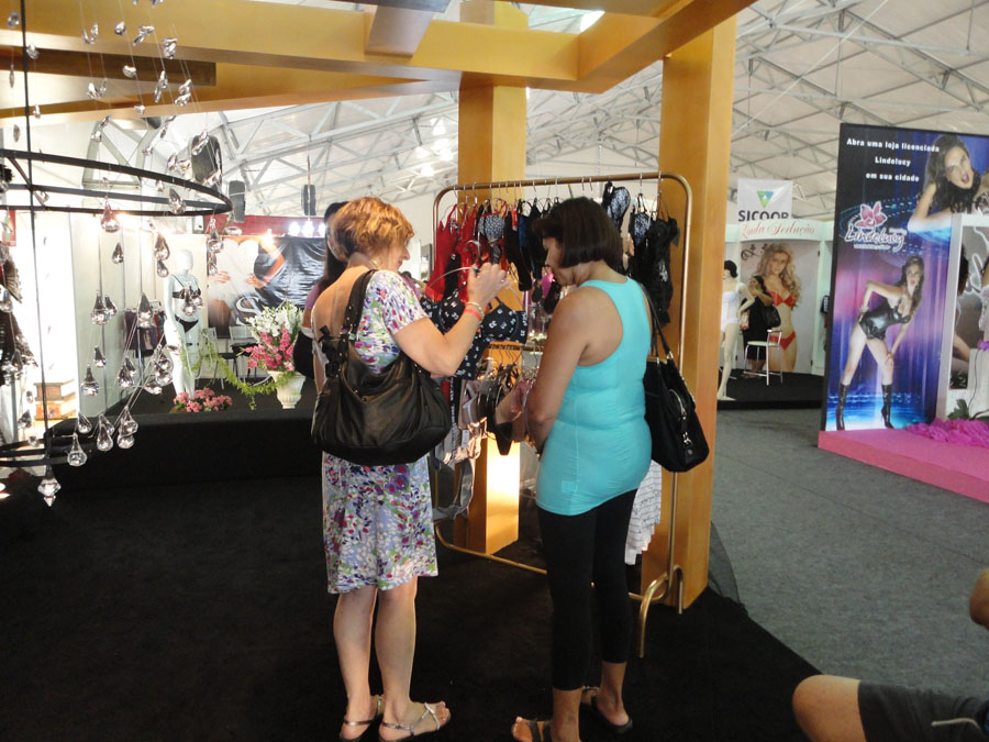 Estandes 14&ordf; Feira de Lingerie de Juruaia (Felinju 2011)