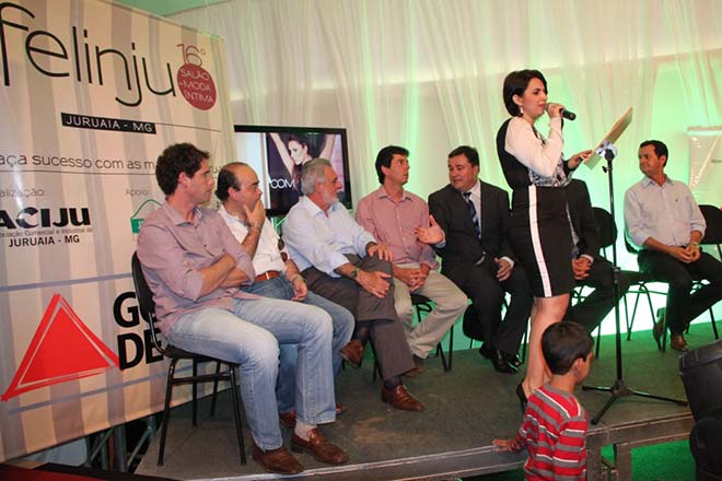 Desfile de moda &iacute;ntima na Felinju 2013 - Feira de Lingerie de Juruaia-MG