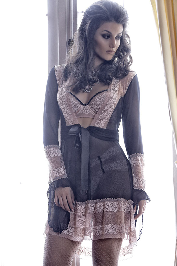 Ana Jú Dorigon, modelo da OuseUse Lingerie, estreia na Malhação da rede Globo